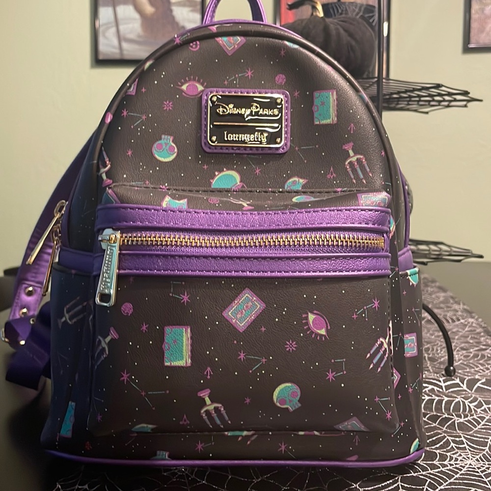 🔮Disney Hocus Pocus LoungeFly Mini Backpack